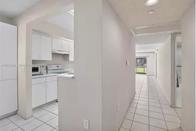700 SW 137th Ave #110H, Pembroke Pines, FL 33027 - Photo 4