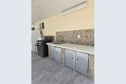 1417 W 40th St, Hialeah, FL 33012 - Photo 8