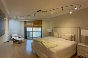 2000 Island Blvd, Aventura, FL 33160 - Photo 28