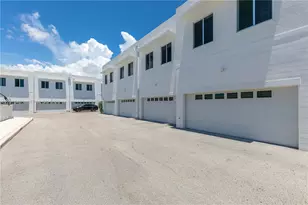 2610 NE 213th St, Miami, FL 33180 - Photo 34