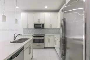 2610 NE 213th St, Miami, FL 33180 - Photo 10
