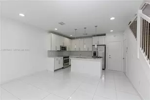 2610 NE 213th St, Miami, FL 33180 - Photo 4
