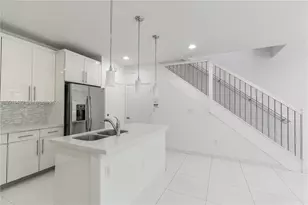 2610 NE 213th St, Miami, FL 33180 - Photo 8