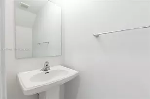 2610 NE 213th St, Miami, FL 33180 - Photo 30