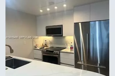 401 Ocean Dr #525, Miami Beach, FL 33139 - Photo 2
