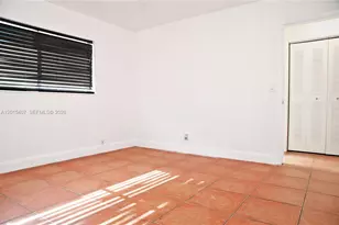 304 SE 9th Ct, Hallandale Beach, FL 33009 - Photo 14