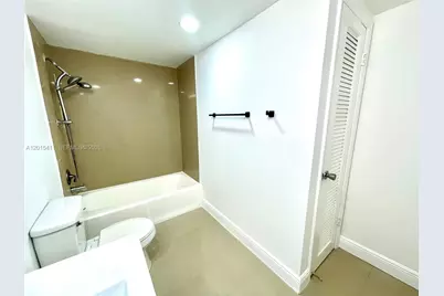 19390 Collins Ave #316, Sunny Isles Beach, FL 33160 - Photo 14