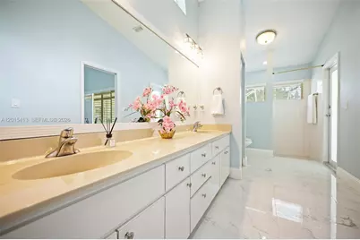 10420 NW 49th Pl, Coral Springs, FL 33076 - Photo 14