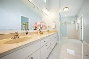 10420 NW 49th Pl, Coral Springs, FL 33076 - Photo 14