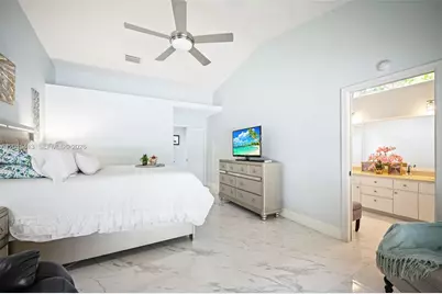 10420 NW 49th Pl, Coral Springs, FL 33076 - Photo 12