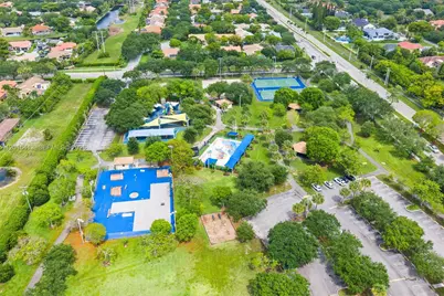 10420 NW 49th Pl, Coral Springs, FL 33076 - Photo 38