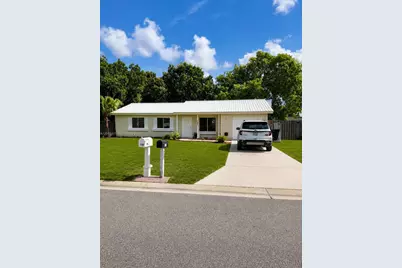 731 SW 24th St SW, Vero Beach, FL 32962 - Photo 1