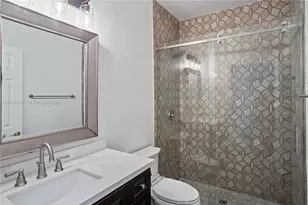 8146 N Savannah Cir, Davie, FL 33328 - Photo 22