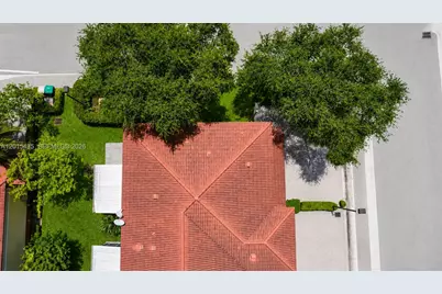 4946 SW 66th Ter, Davie, FL 33314 - Photo 24