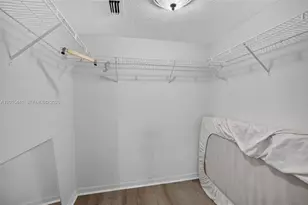 9470 Tangerine Pl, Davie, FL 33324 - Photo 20