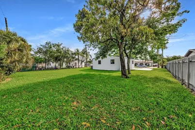 20930 NW 30th Ct, Miami Gardens, FL 33056 - Photo 14