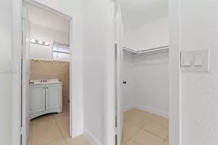 525 W 69th St, Hialeah, FL 33014 - Photo 12