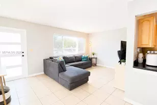 8357 NW 25th Ct, Sunrise, FL 33322 - Photo 4