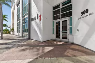 300 S Biscayne Blvd, Miami, FL 33131 - Photo 4