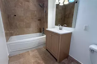 300 S Biscayne Blvd, Miami, FL 33131 - Photo 32