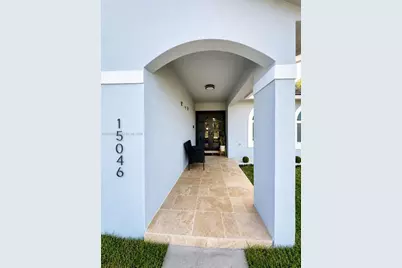 15046 SW 148th Pl, Miami, FL 33196 - Photo 2