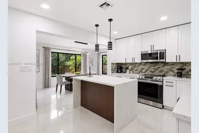 400 NW 30th Ct, Wilton Manors, FL 33311 - Photo 12