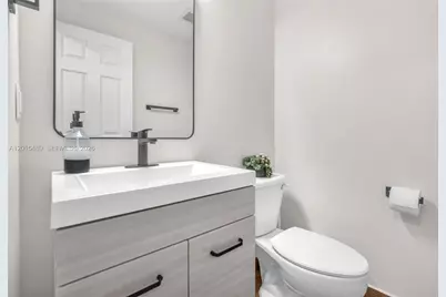 11115 W Okeechobee Rd #175, Hialeah Gardens, FL 33018 - Photo 4