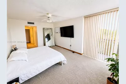 3375 N Country Club Dr #407, Aventura, FL 33180 - Photo 4