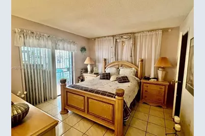 1460 N 43rd Pl #106, Hialeah, FL 33012 - Photo 14