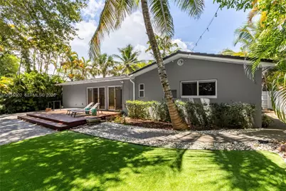 340 NE 129th St, North Miami, FL 33161 - Photo 30