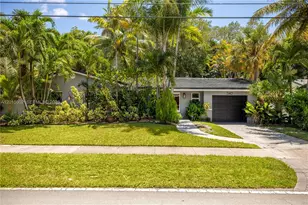 340 NE 129th St, North Miami, FL 33161 - Photo 32
