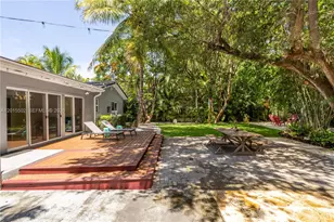 340 NE 129th St, North Miami, FL 33161 - Photo 28