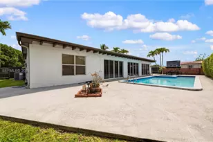 10435 SW 92nd St, Miami, FL 33176 - Photo 34