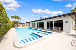 10435 SW 92nd St, Miami, FL 33176 - Photo 32