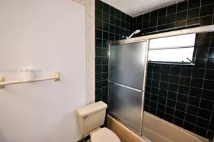 2934 Whitehead St, Miami, FL 33133 - Photo 14