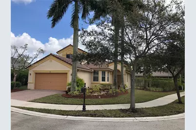 693 Live Oak Ln, Weston, FL 33327 - Photo 2