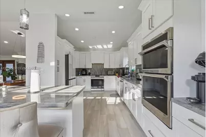 16540 SW 145th Ct, Miami, FL 33177 - Photo 2