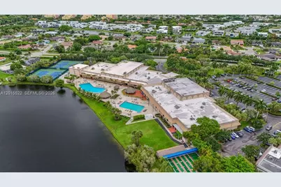 16530 Lake Tree Dr #16530, Weston, FL 33326 - Photo 10