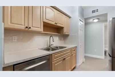 7085 Nova Dr #105, Davie, FL 33317 - Photo 10