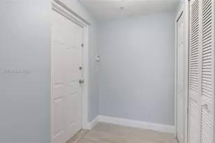 7085 Nova Dr, Davie, FL 33317 - Photo 22