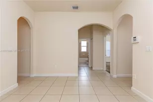 17031 SW 92nd St, Miami, FL 33196 - Photo 10