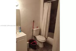 207 NE 141st St, Miami, FL 33161 - Photo 6