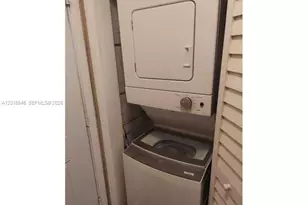 207 NE 141st St, Miami, FL 33161 - Photo 2