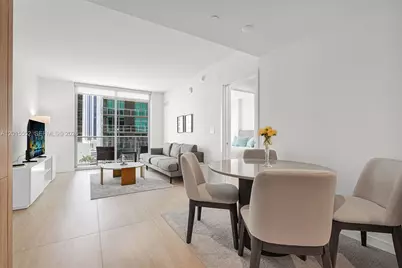 77 SE 5th St #1511, Miami, FL 33131 - Photo 8
