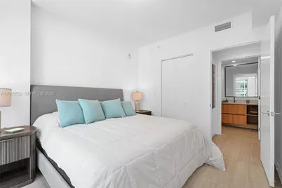 77 SE 5th St #1511, Miami, FL 33131 - Photo 16