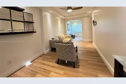 645 Lenox Ave, Miami Beach, FL 33139 - Photo 4