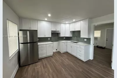 101 W 11th St #2, Riviera Beach, FL 33404 - Photo 2