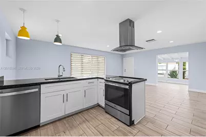 309 NW 43rd Ave, Plantation, FL 33317 - Photo 12