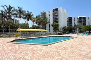 20400 W Country Club Dr, Aventura, FL 33180 - Photo 2