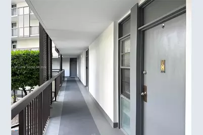 20400 W Country Club Dr #209, Aventura, FL 33180 - Photo 24